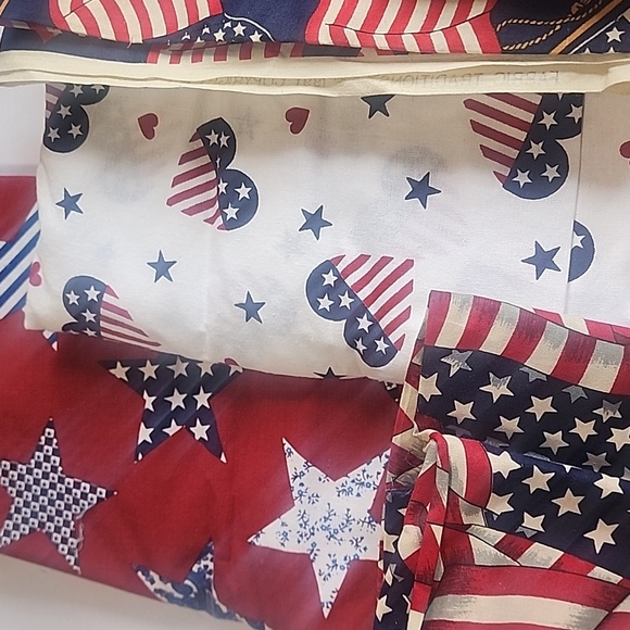American Flag Stars and Stripe Assorted Material Pieces - Picture 4 of 7